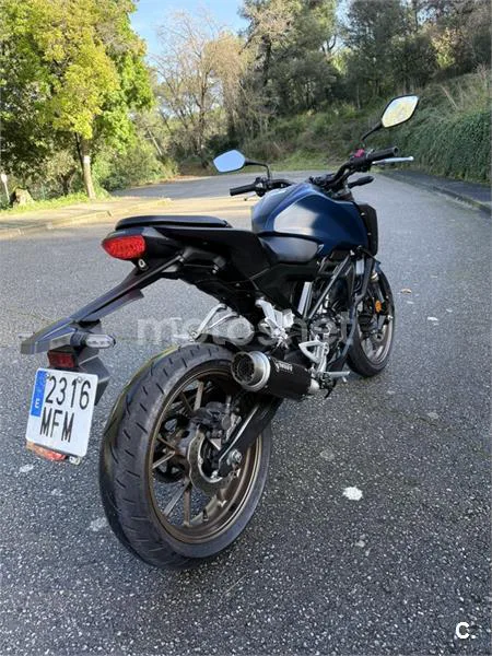 Honda CB 125 R – Vista 4