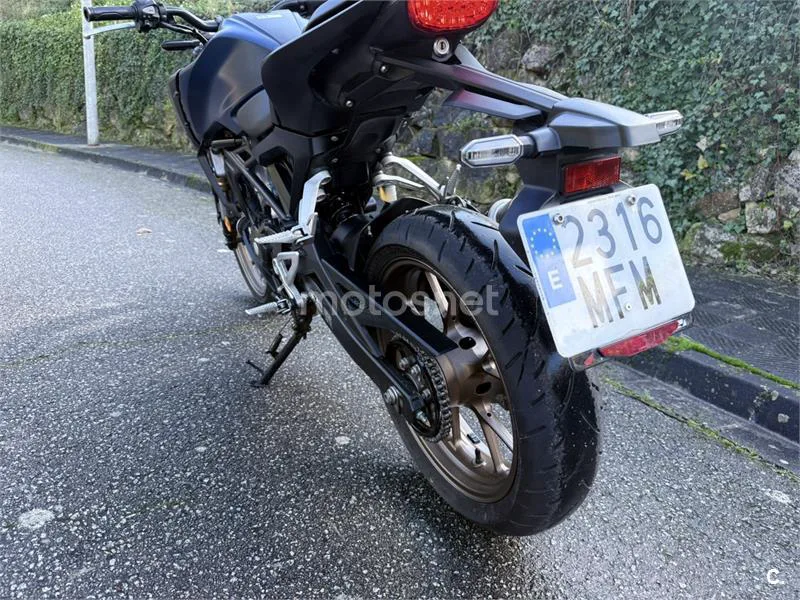 Honda CB 125 R – Vista 8