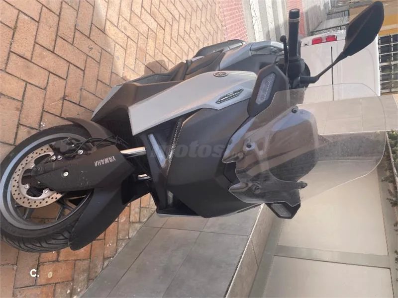 Yamaha XMAX 125 – Vista 4