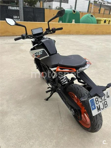 KTM 125 – Vista 4