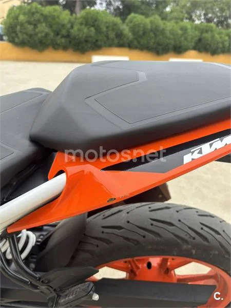 KTM 125 – Vista 10