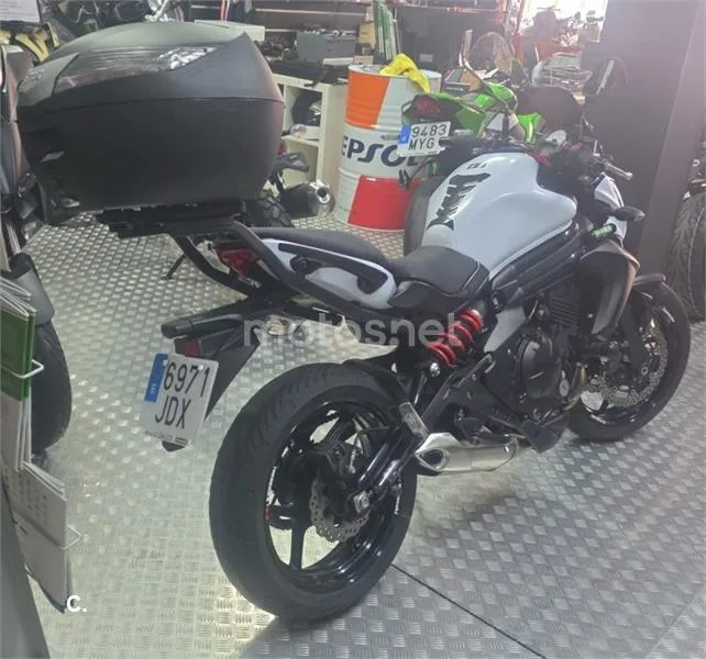 Kawasaki ER-6N – Vista 10