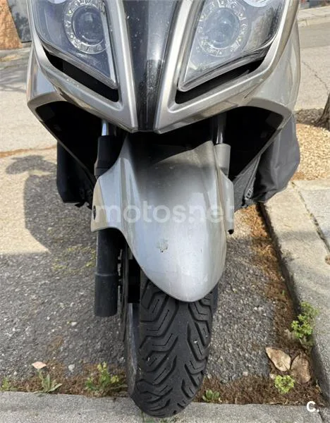 Kymco Super Dink 300i – Vista 8