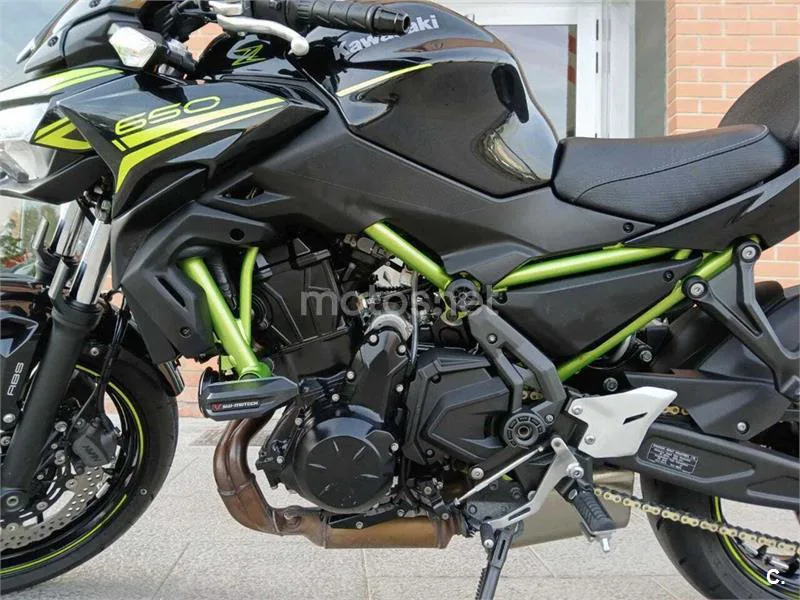 Kawasaki Z650 – Vista 8