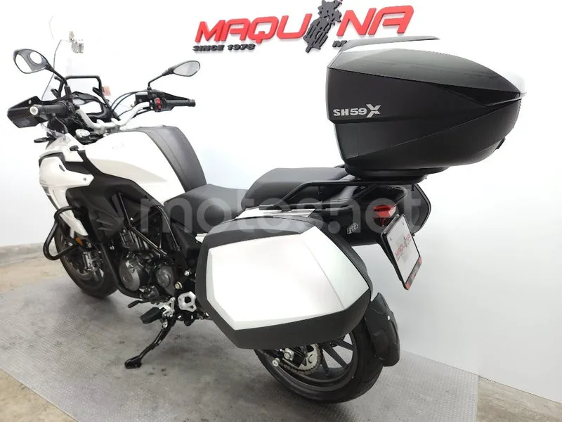 Benelli TRK 502 – Vista 22