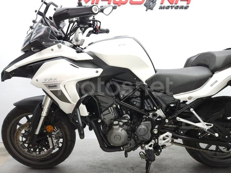 Benelli TRK 502 – Vista 24