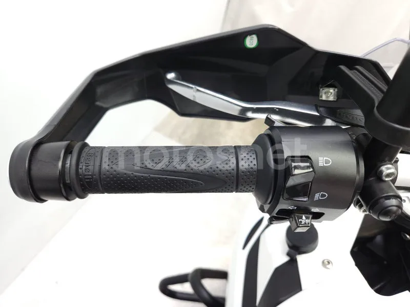 Benelli TRK 502 – Vista 9