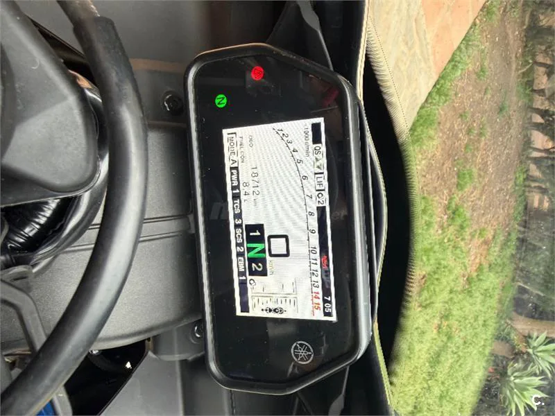 Yamaha R1 – Vista 6