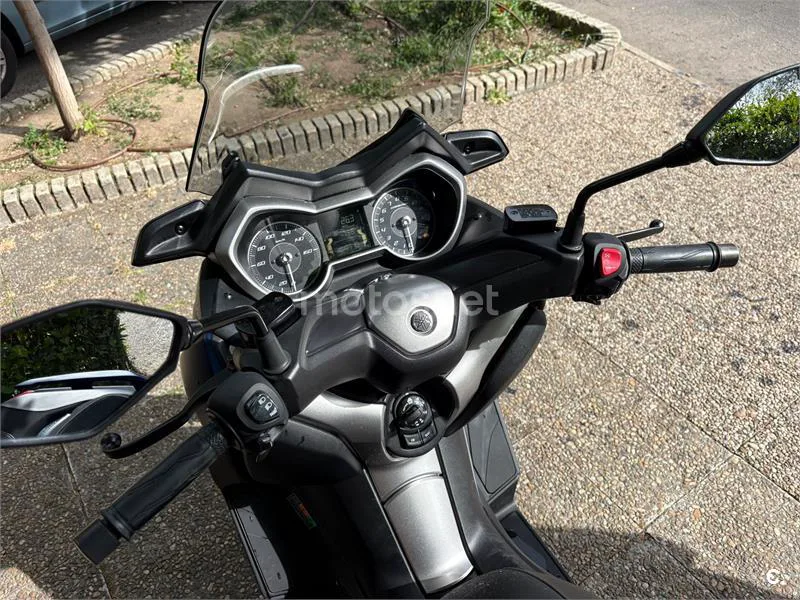 Yamaha XMAX 125 – Vista 4