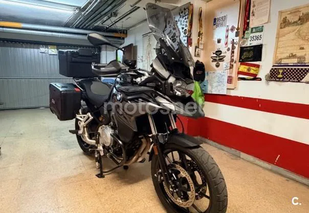 BMW F 750 – Vista 5