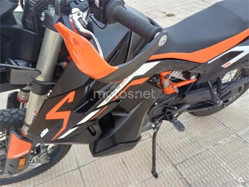 KTM 790 – Vista 6