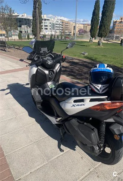 Yamaha XMAX 300 – Vista 3
