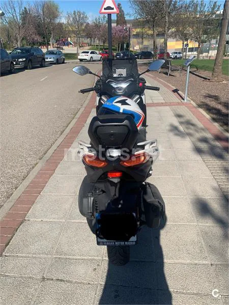 Yamaha XMAX 300 – Vista 6