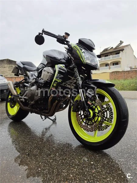 Kawasaki Z 750 – Vista 2