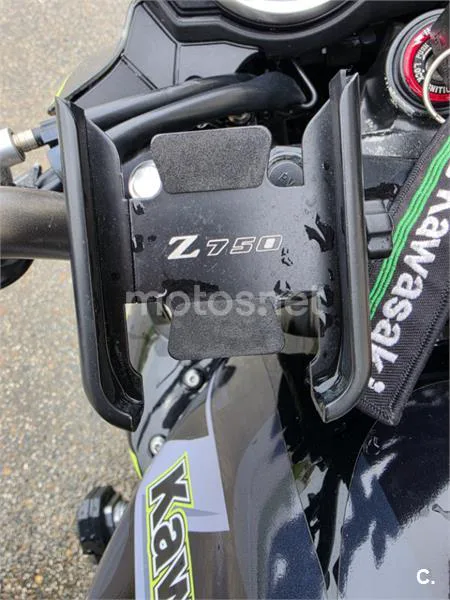 Kawasaki Z 750 – Vista 21