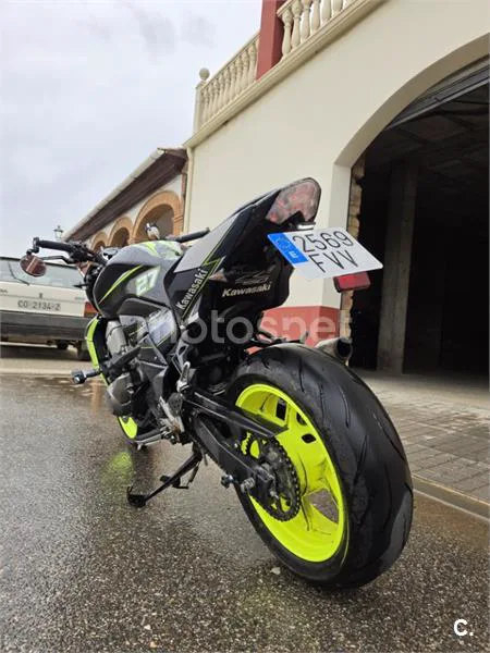 Kawasaki Z 750 – Vista 6