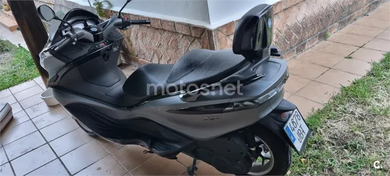 Piaggio X10 125 – Vista 4