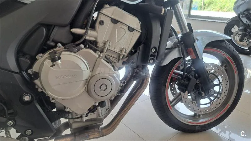 Honda CBF 600N – Vista 10