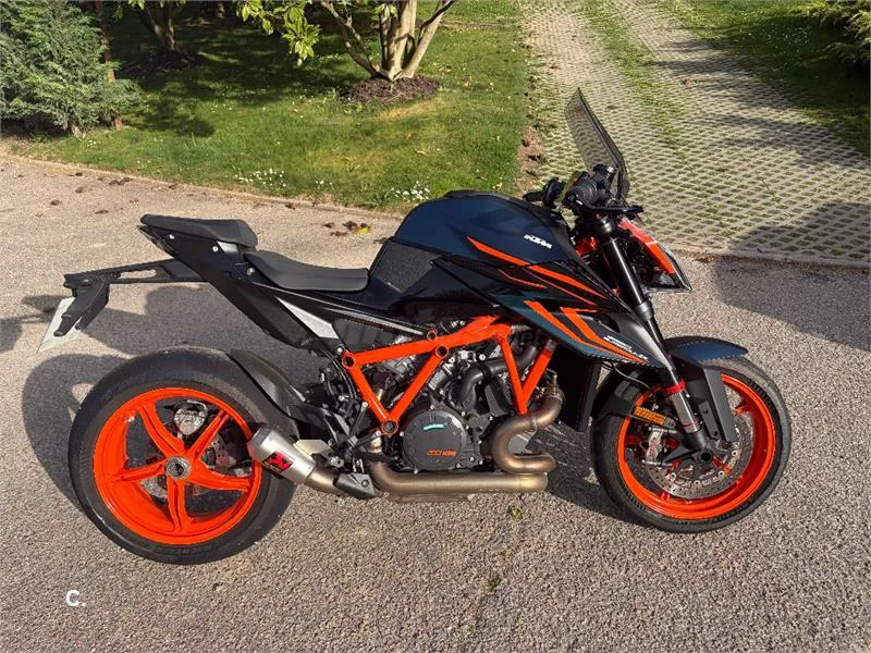 KTM 1290 Super Duke R – Vista 3