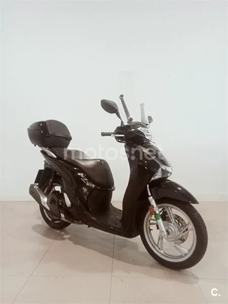 Honda SH 125i – Vista 4