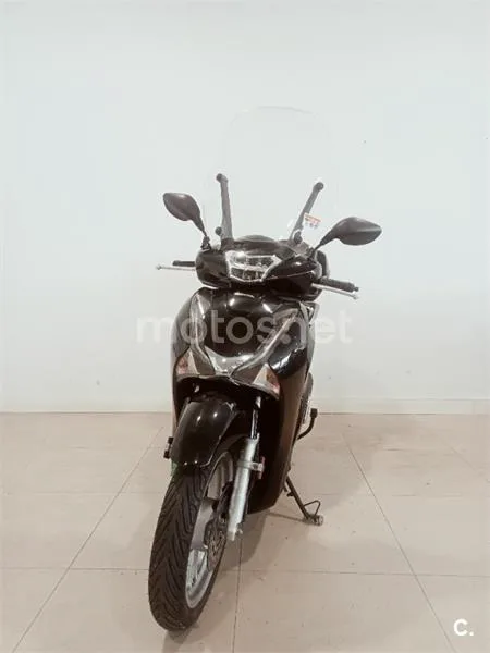 Honda SH 125i – Vista 5
