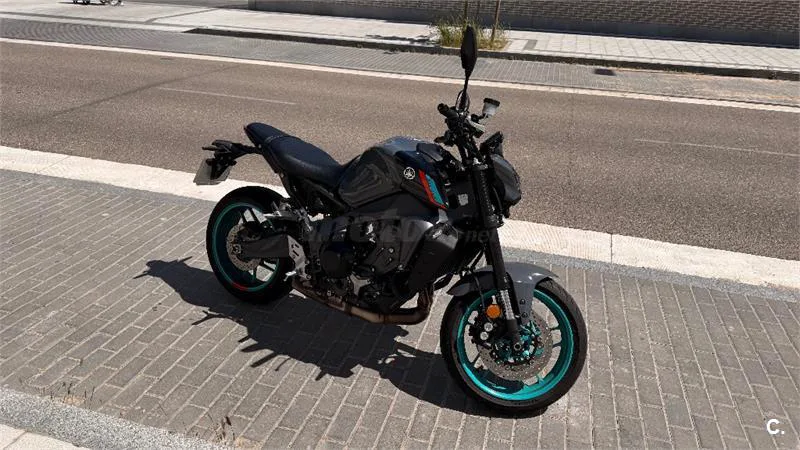 Yamaha MT-09 – Vista 3