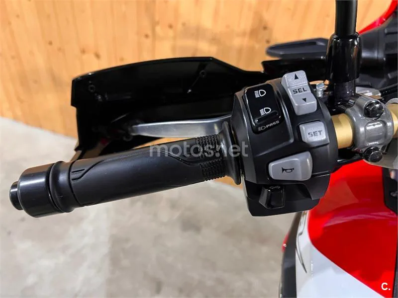 Honda CRF 1000L Africa Twin – Vista 17