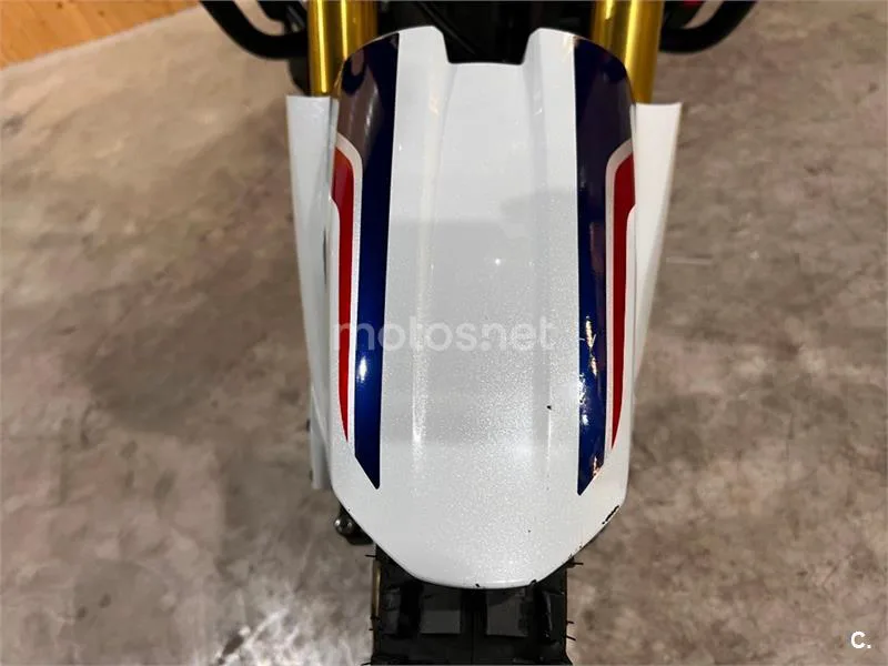 Honda CRF 1000L Africa Twin – Vista 23