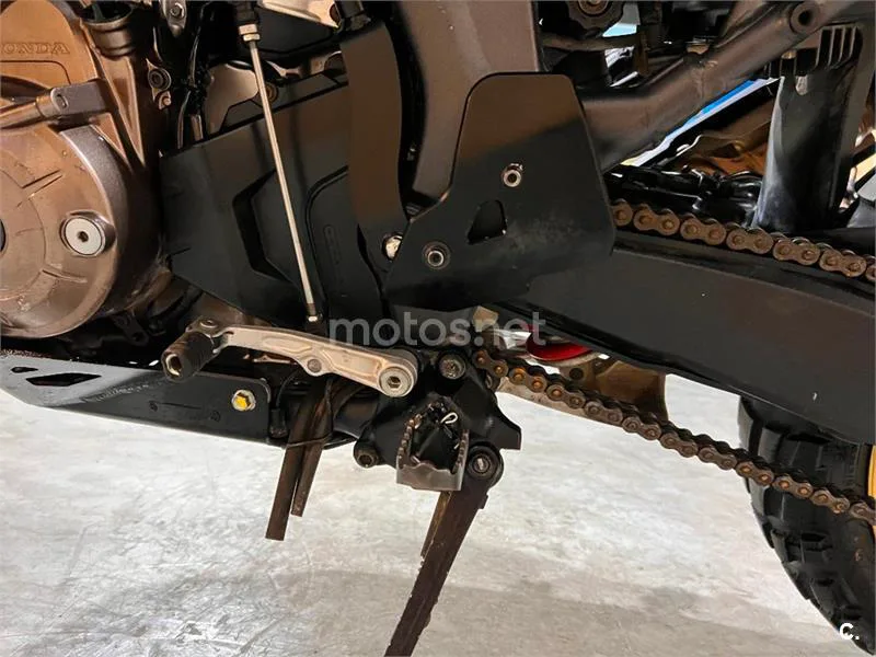Honda CRF 1000L Africa Twin – Vista 64