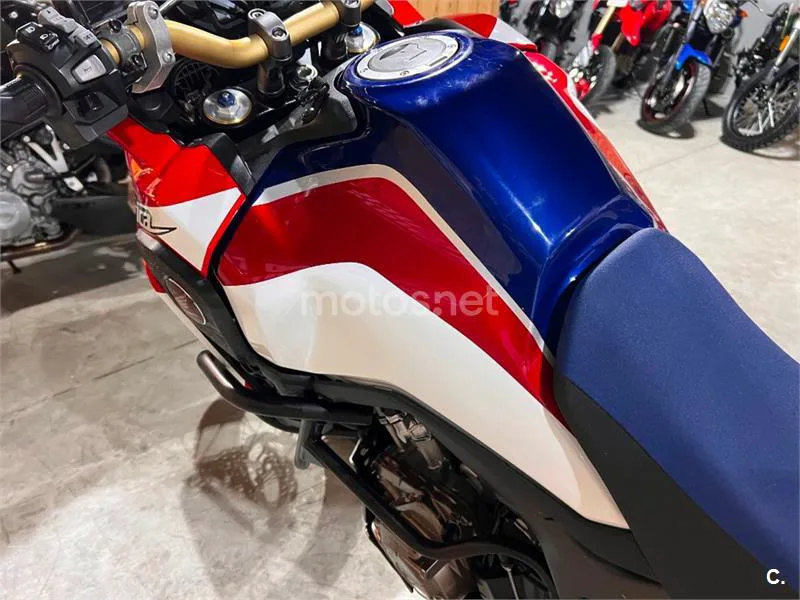 Honda CRF 1000L Africa Twin – Vista 70