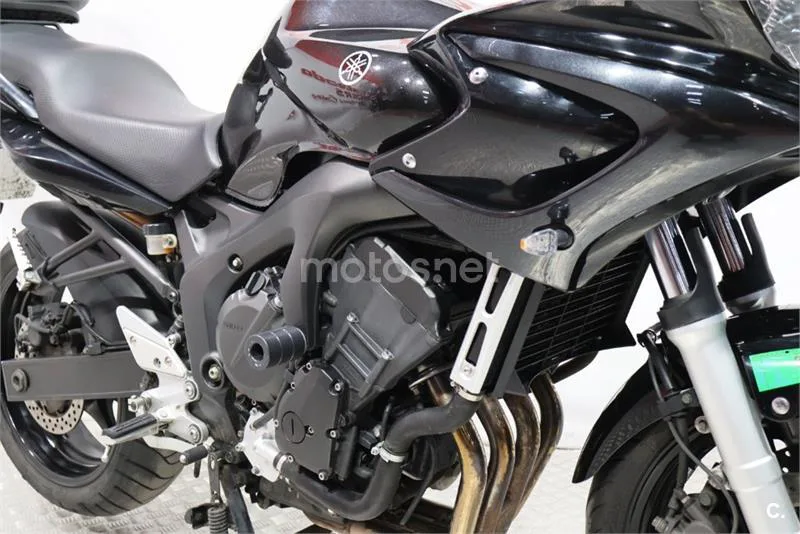 Yamaha FZ6 Fazer – Vista 12