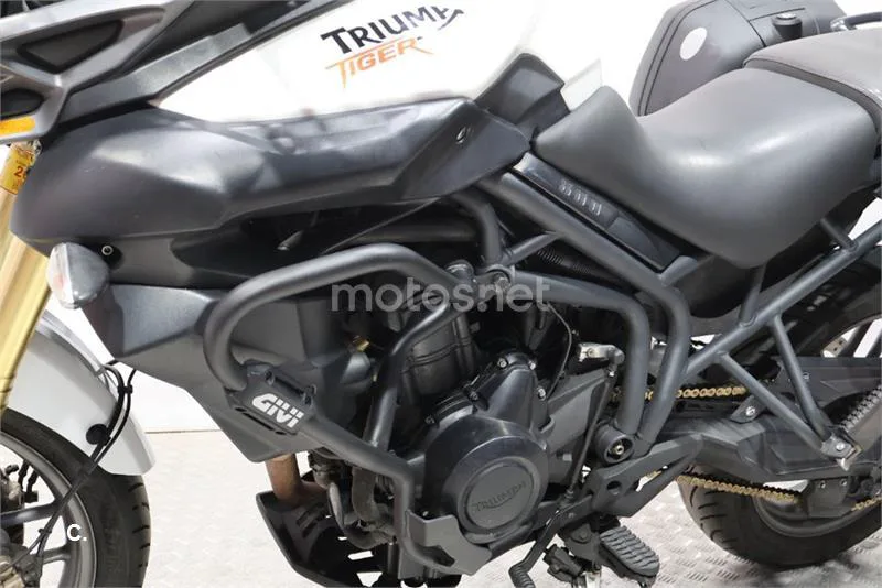 Triumph Tiger 800 – Vista 13