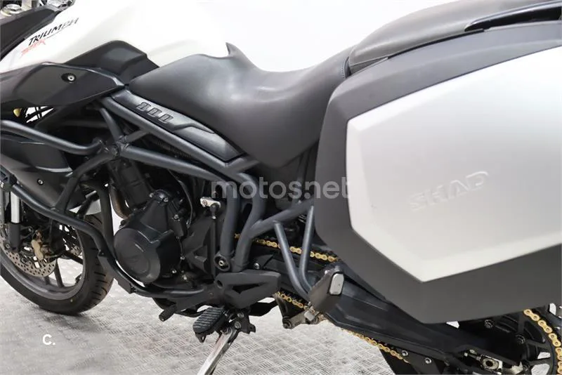Triumph Tiger 800 – Vista 14