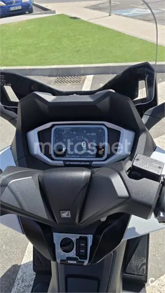 Honda Forza 125 – Vista 3