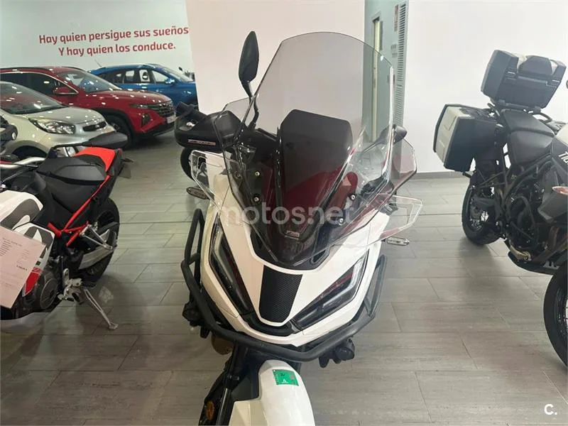 Honda NT1100 – Vista 4