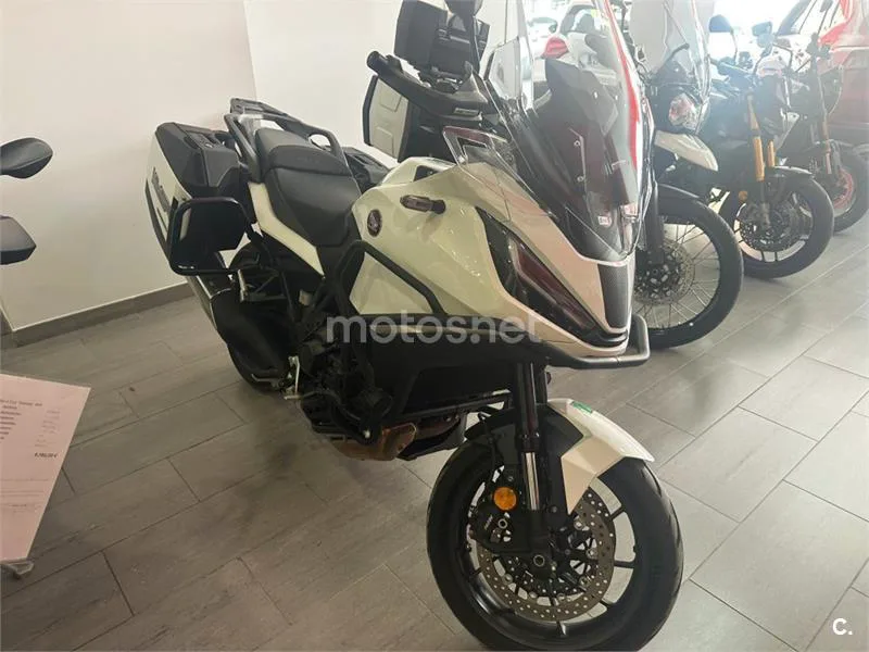 Honda NT1100 – Vista 5