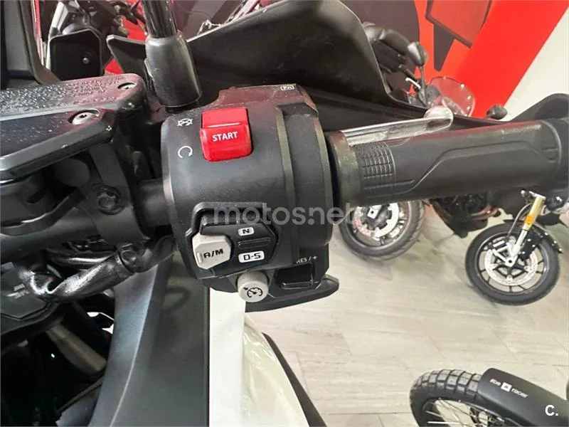 Honda NT1100 – Vista 7