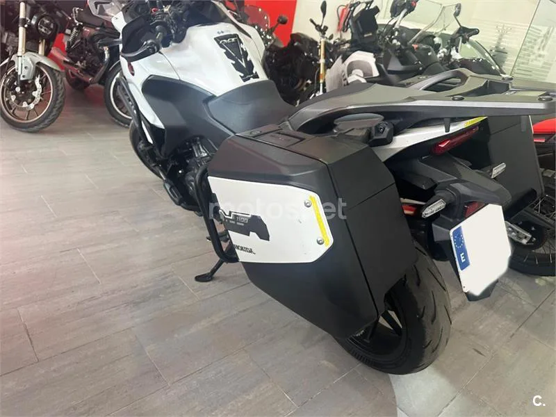 Honda NT1100 – Vista 8