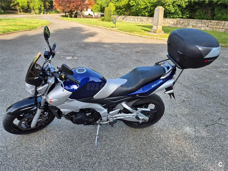 Suzuki GSR 600 – Vista 2