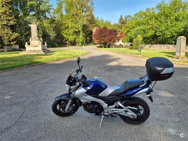 Suzuki GSR 600 – Vista 4
