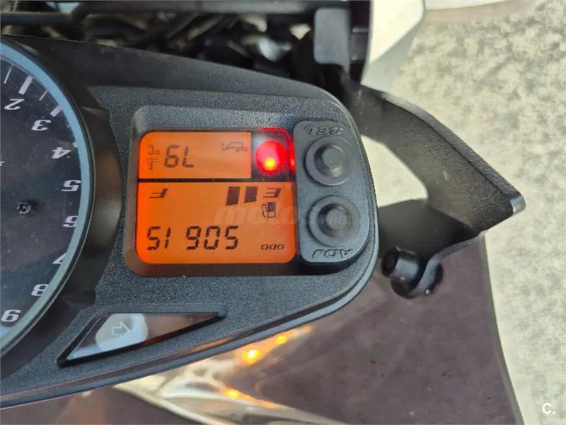 Suzuki GSR 600 – Vista 6