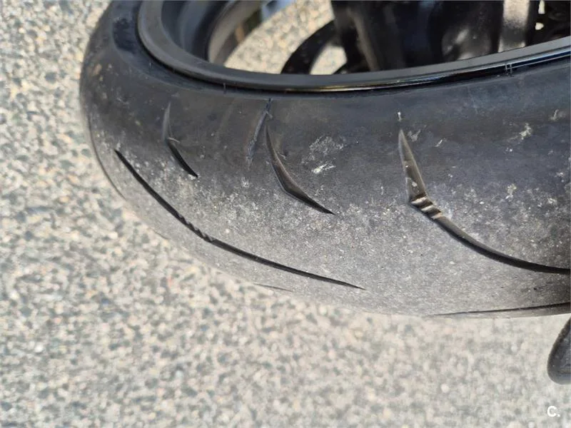 Suzuki GSR 600 – Vista 7