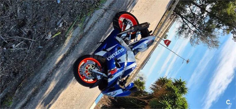 Suzuki GSX R750 – Vista 2