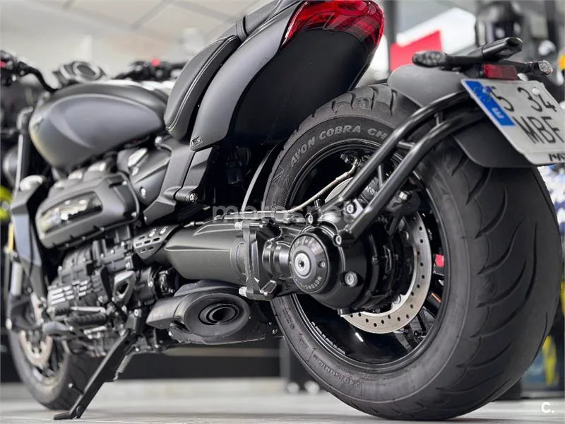 Triumph Rocket 3 – Vista 9