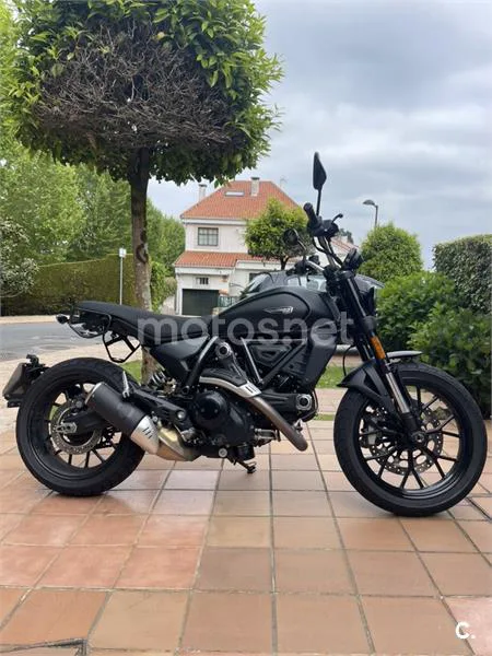 Ducati Scrambler – Vista 9
