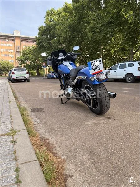 Harley-Davidson Low Rider ST – Vista 8