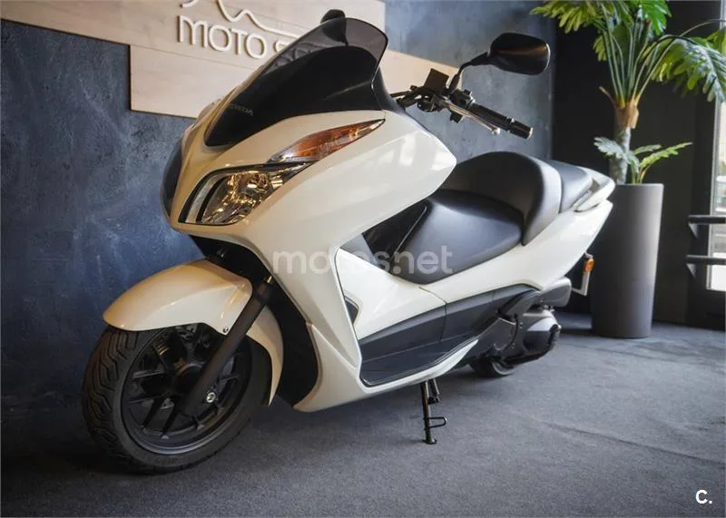 Honda Forza 300 – Vista 14