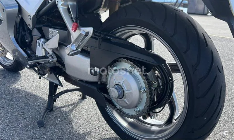 Honda VFR 800 FI – Vista 8