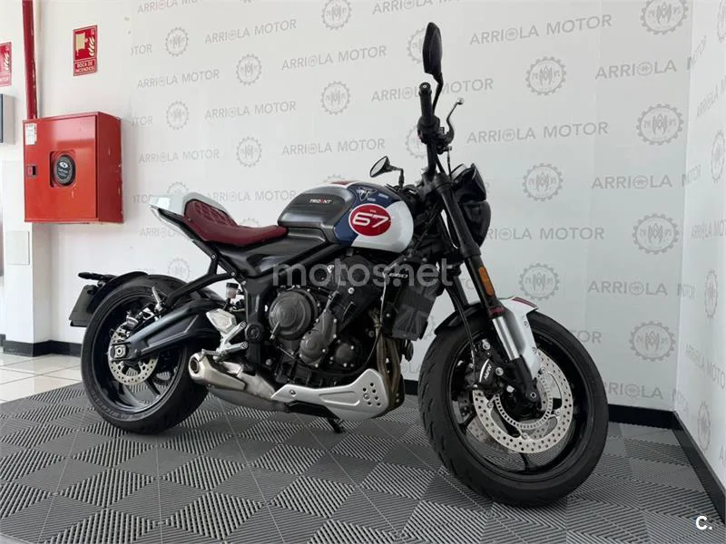 Triumph Trident 660 – Vista 7