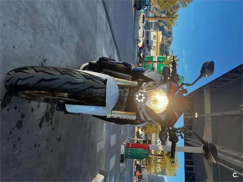 Honda CB 1000R Tricolor/Mat Cynos/Gris – Vista 4